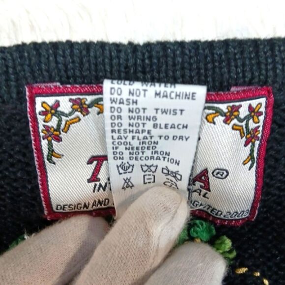Tiara Internation Embellished Holly & Decoration Black Zip Up Sweater Y2K Medium - Picture 5 of 13